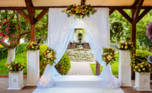 perfect wedding arch
