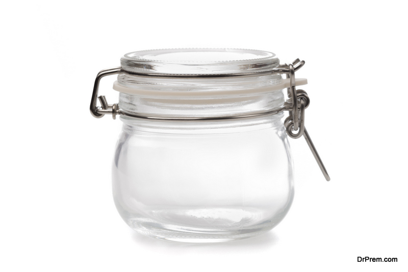 Glass jars with latch