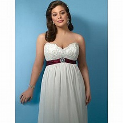 8.	Chiffon dress with sweetheart neckline