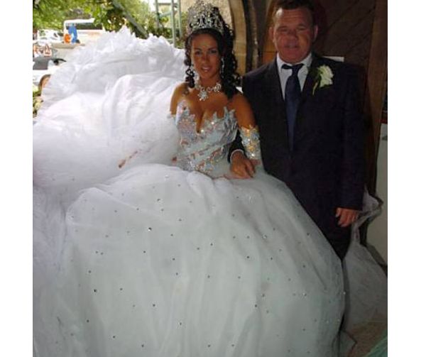 biggest-wedding-dresses-ever-made-wedding-clan