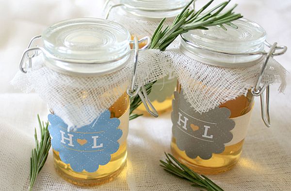 DIY Rosemary and honey jars wedding favors