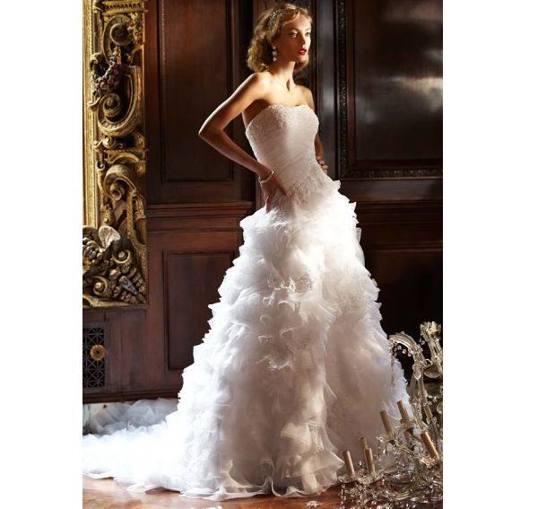 Beautiful designer wedding gowns for bride-to-be - Wedding Clan