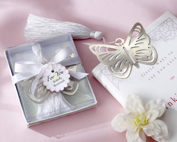 How to Choose Your Wedding Favors