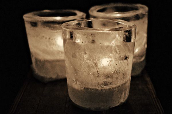 Ice candles for a winter wedding