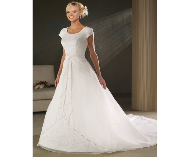 Modest wedding gowns for beautiful brides - Wedding Clan