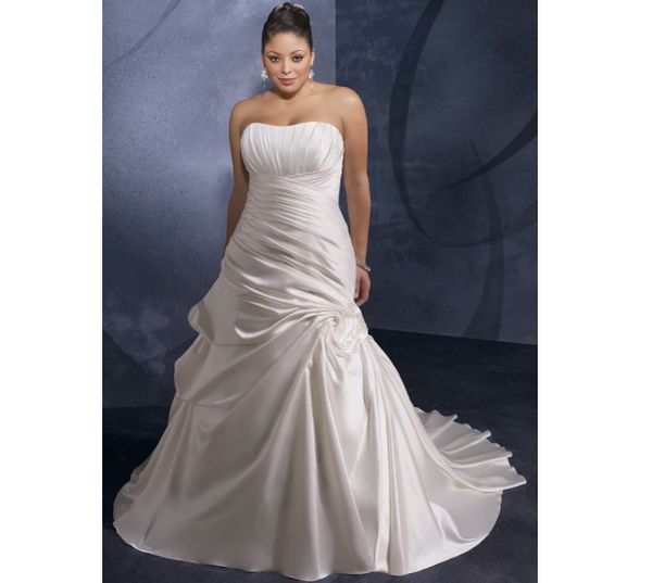 Plus size wedding gowns for gorgeous brides - Wedding Clan