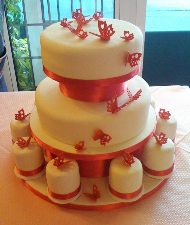 Mini wedding tier cake