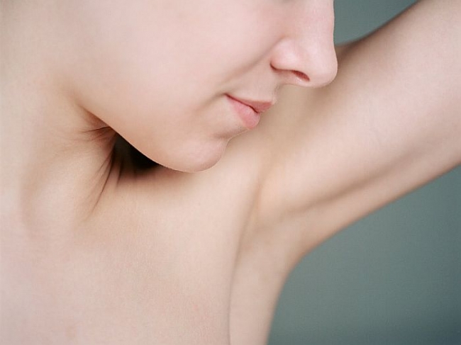 Reducing underarm sweating