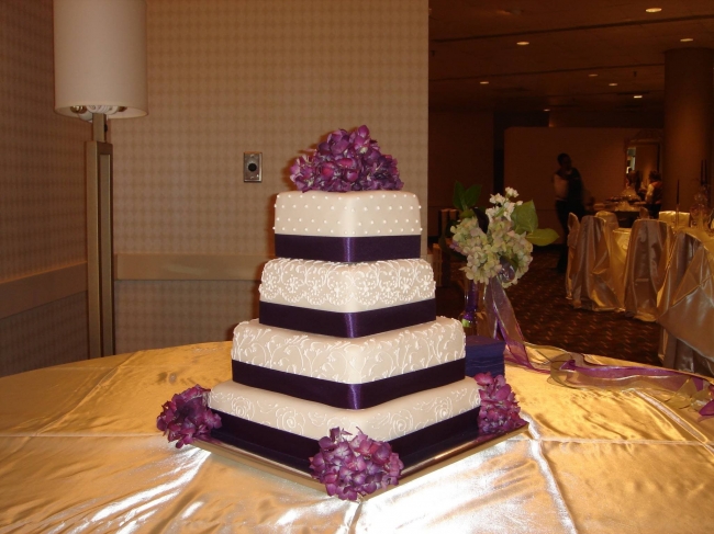 Rolled fondant wedding cakes