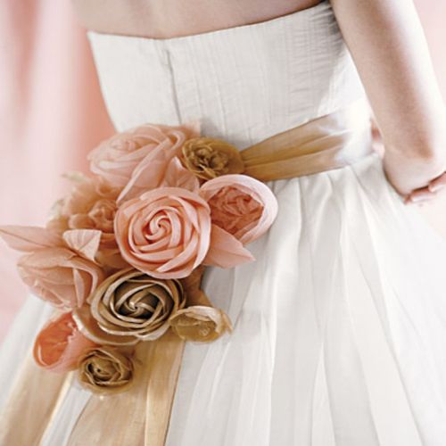 Sash with fabric roses in pink