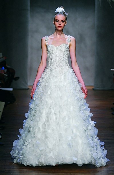 Monique Lhuillier Wedding Dresses and Gowns : Top 10 Rated - Wedding Clan