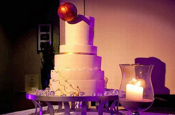 Wedding ring cake