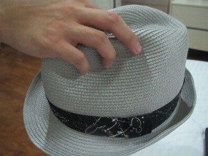 550px-Practice-Male-Hat-Etiquette-Step-5Bullet1