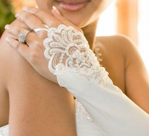 fingerless_bridal_gloves_1