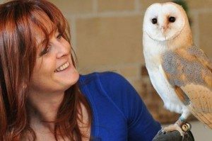 wendy-o-neill-with-spirit-the-owl-who-has-been-trained-to-deliver-wedding-rings-893152146-3265833