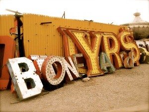 las-vegas-boneyard-neon-light-graveyard_1