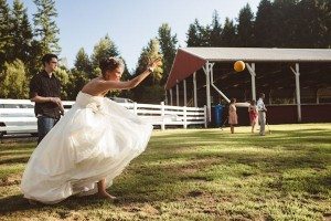 bocce-ball-wedding-yard-game-carlybish-photography