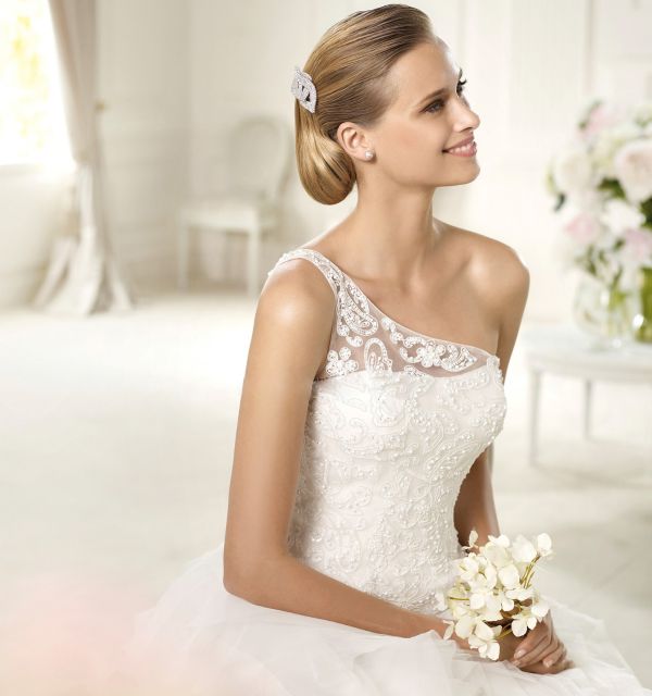 ball-gown-one-shoulder-chapel-train-ivory-wedding-dress-h2pn0226-c