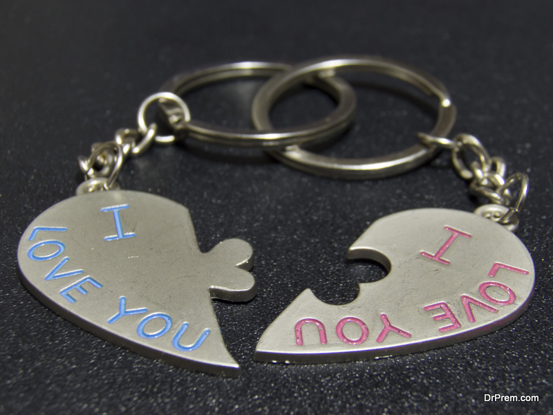 Personalized-Key-Chains-for-Couples