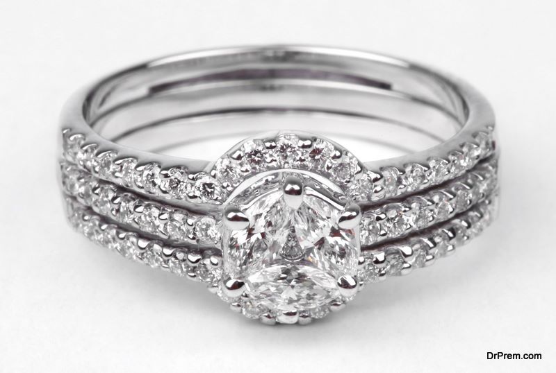 White diamond rings – Unique Jewels